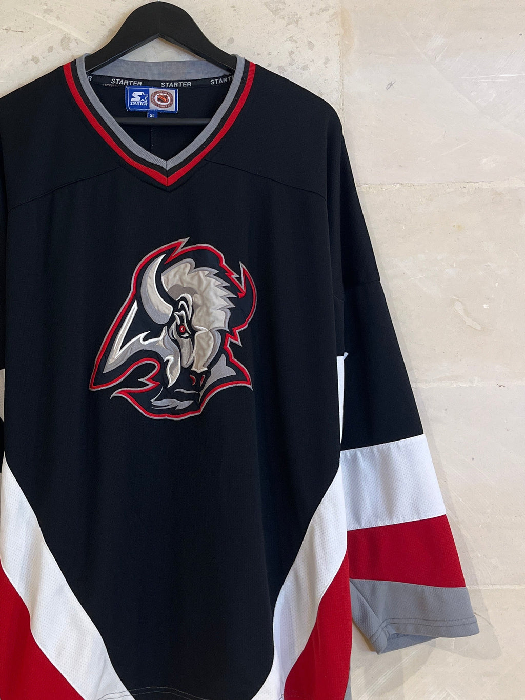Vntg Buffalo Sabres Hockey Jersey (XL)