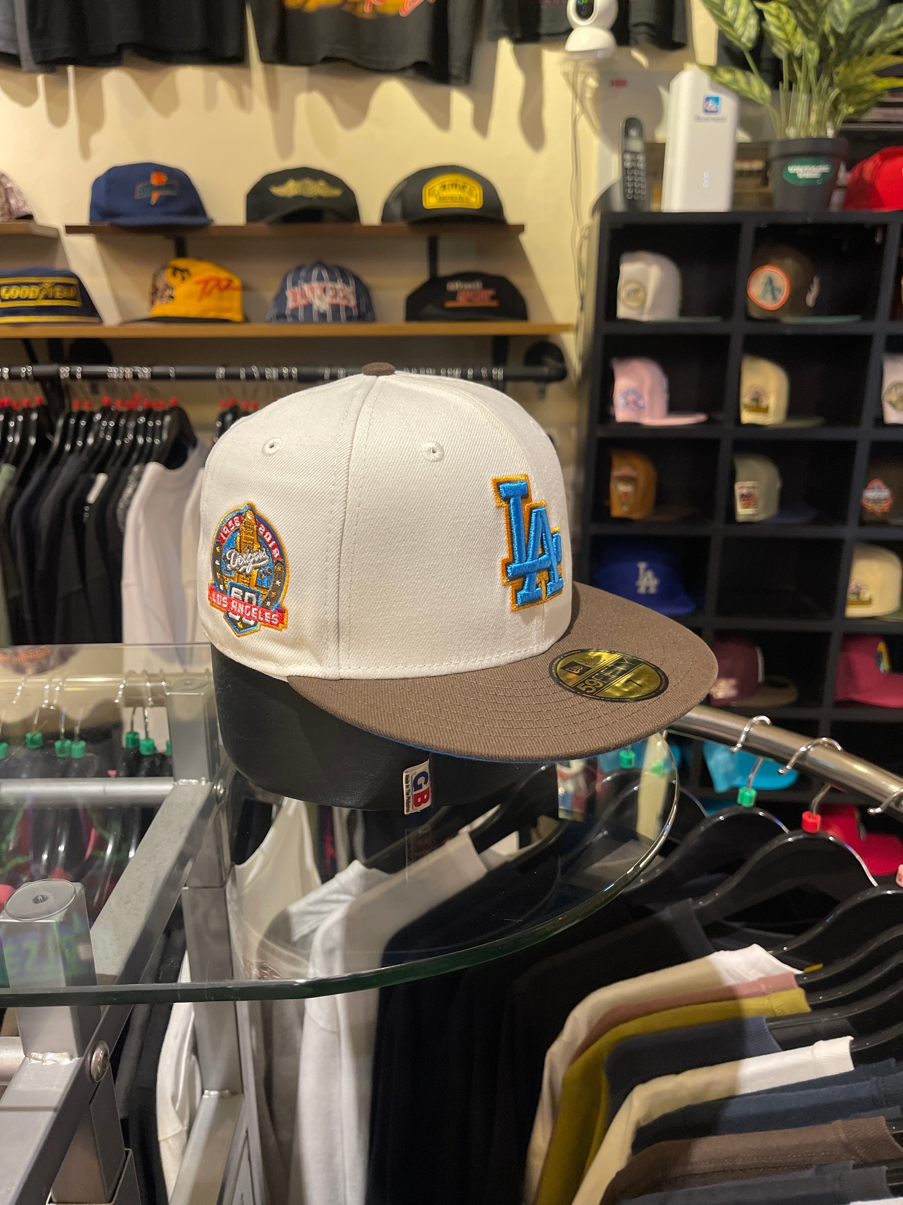 Brand New LA Dodgers Closed Cap Cream-Choco (Size 7)