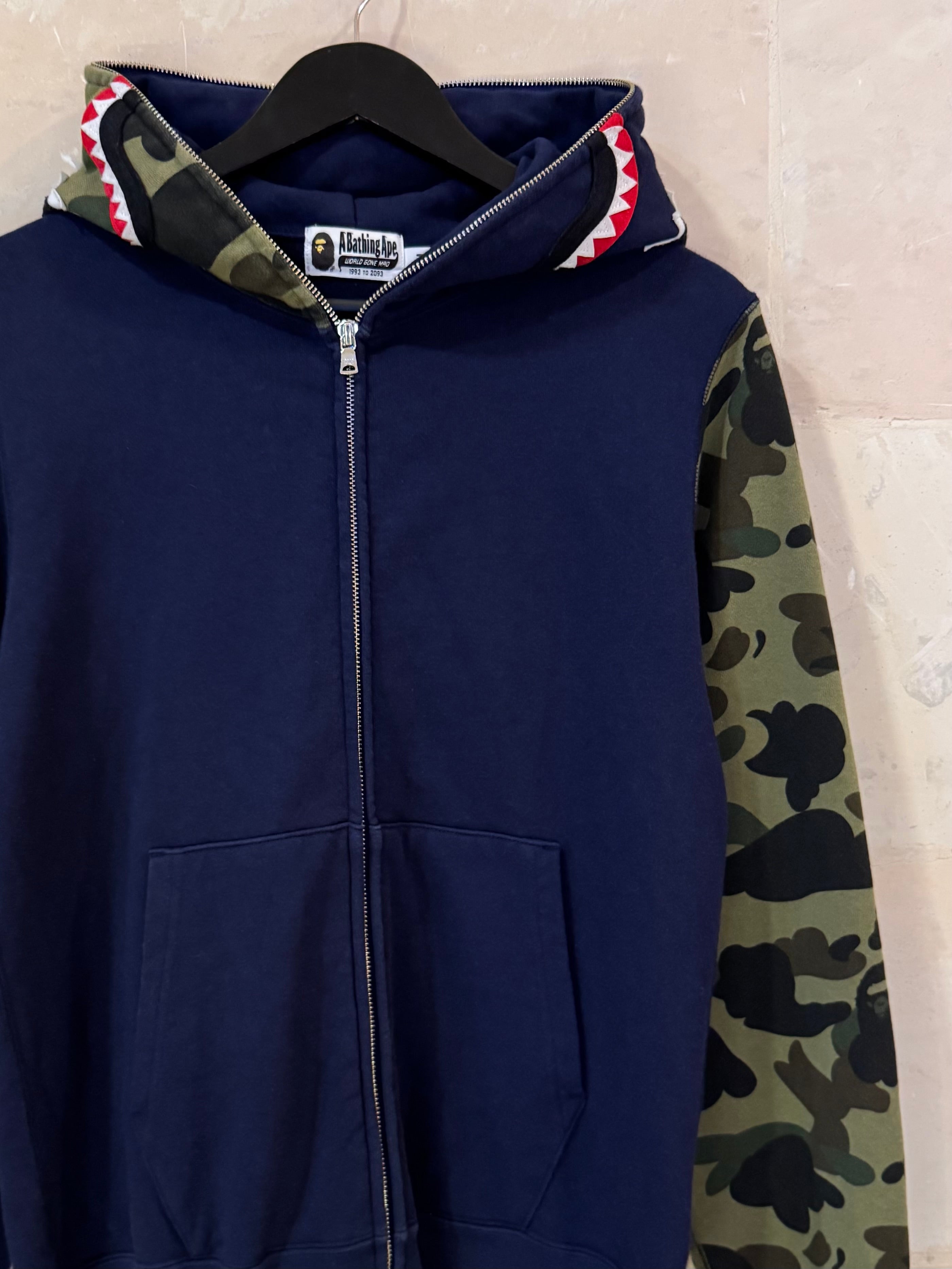 Bape Shark Hoodie (Medium)