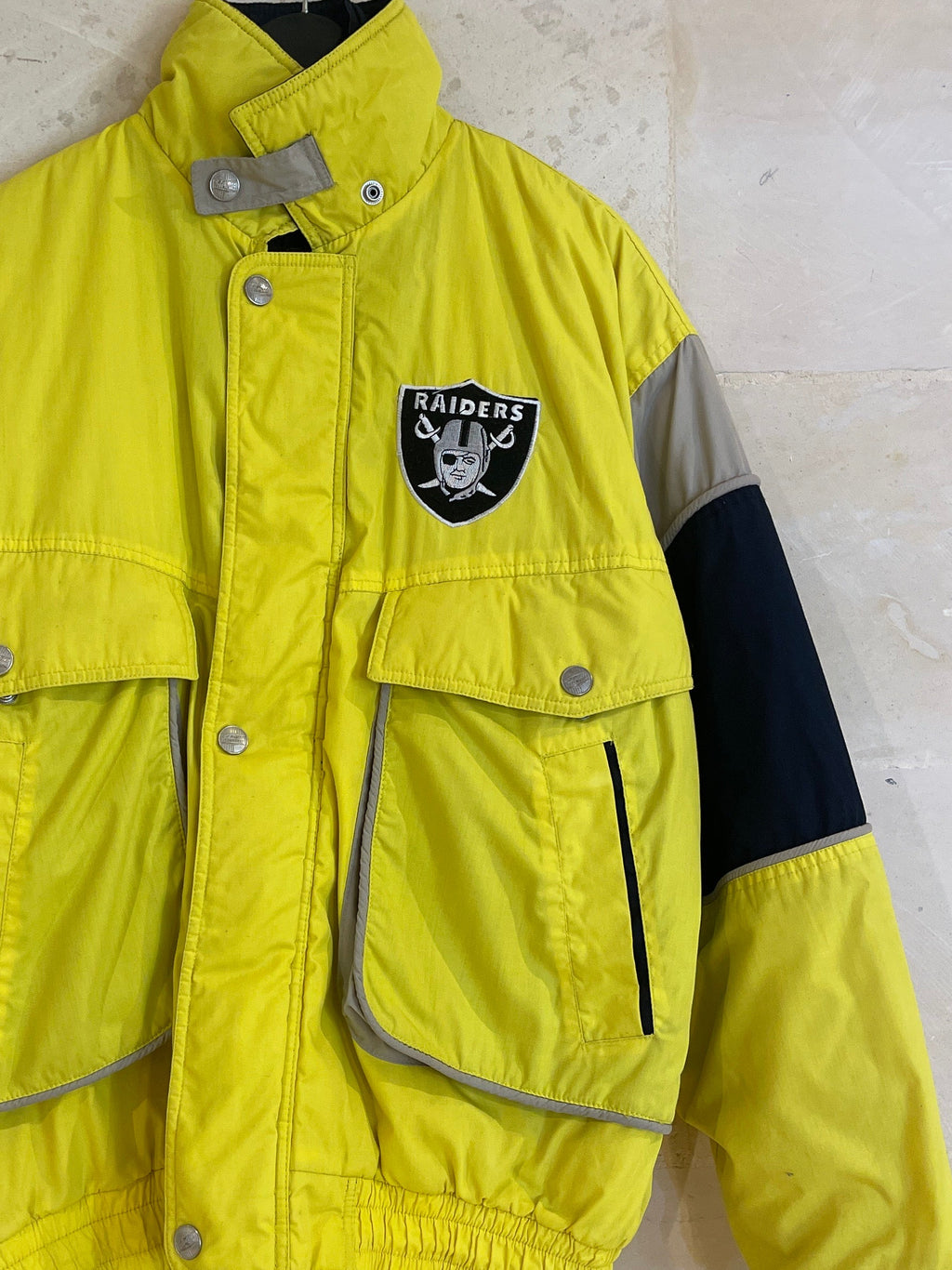 Vntg Raiders Jacket (Medium)
