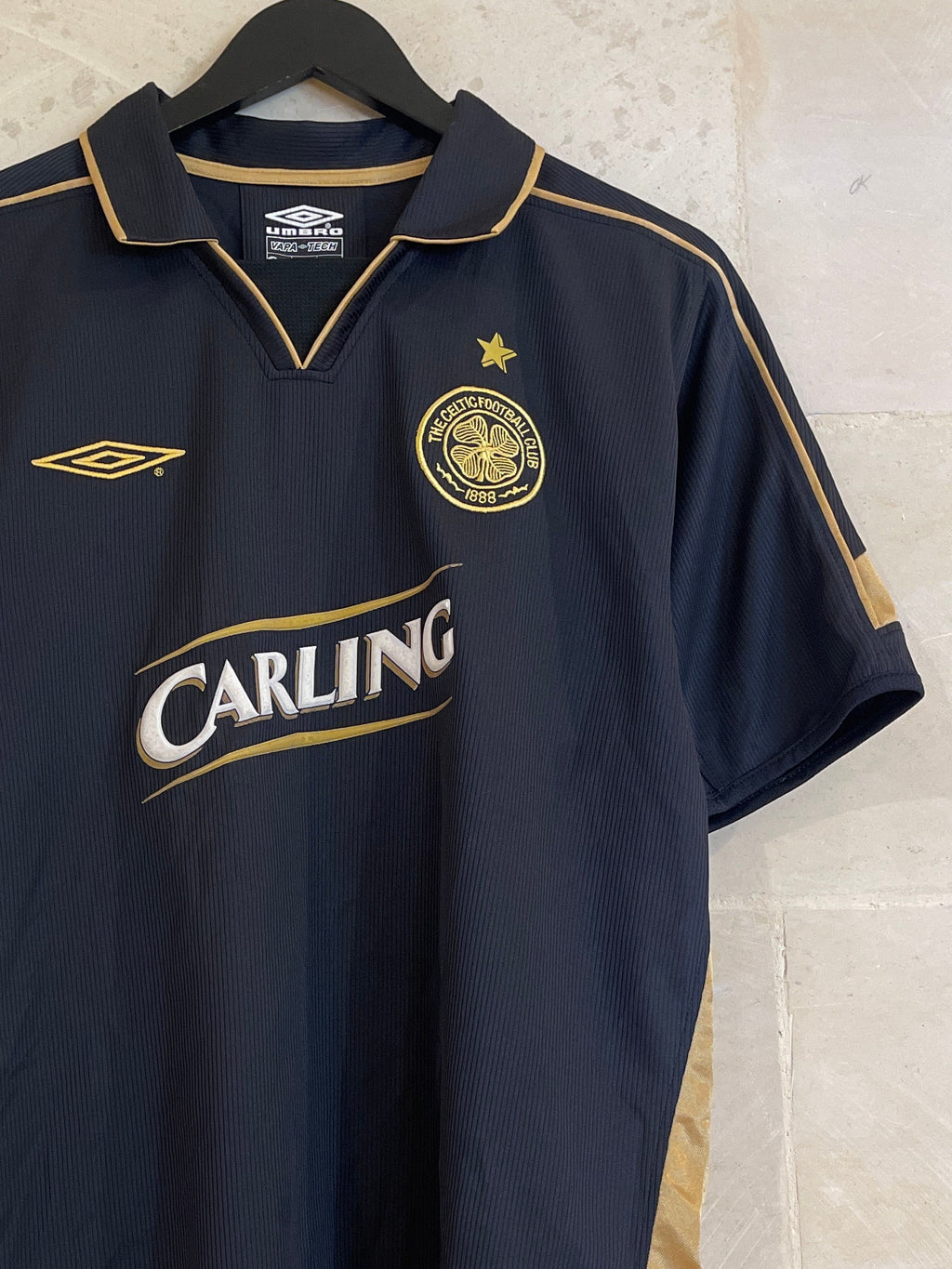 2003-04 Celtic FC UMBRO Away Shirt (Fits Medium)*/ Pull Out