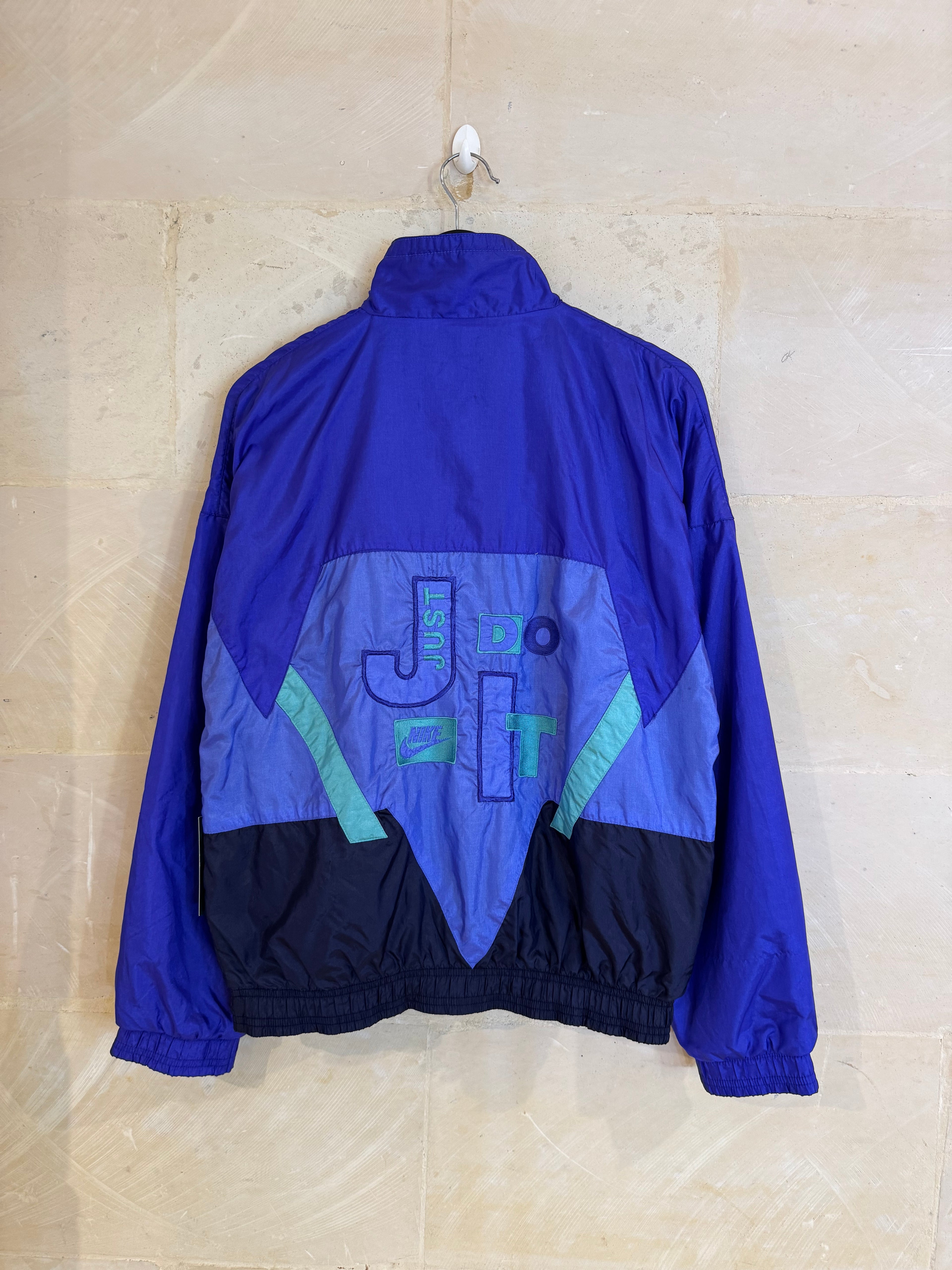 Vntg Nike Windbreaker Jacket (Fits Medium)