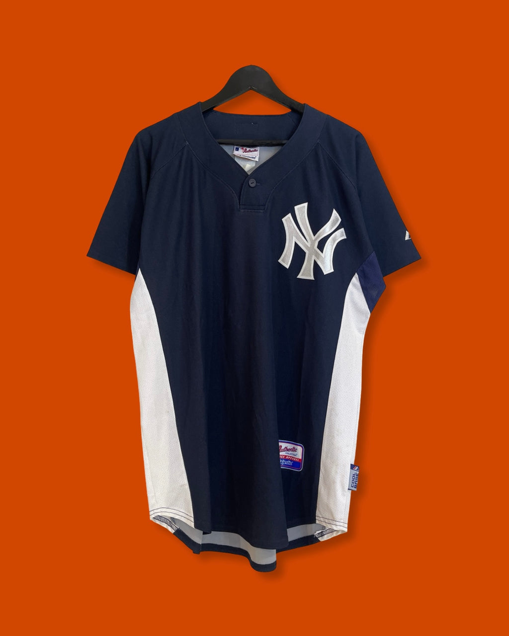 New York Yankees Baseball Jersey (Large)/24-6-26/Ss