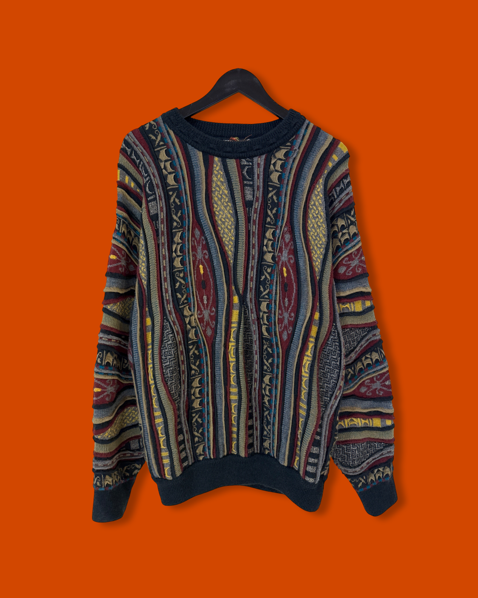 Vntg Knitted Sweater (Fits Large) *