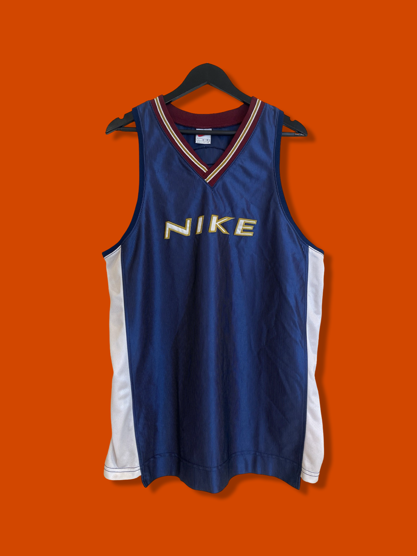 Vntg Nike Basketball Jersey (Large)