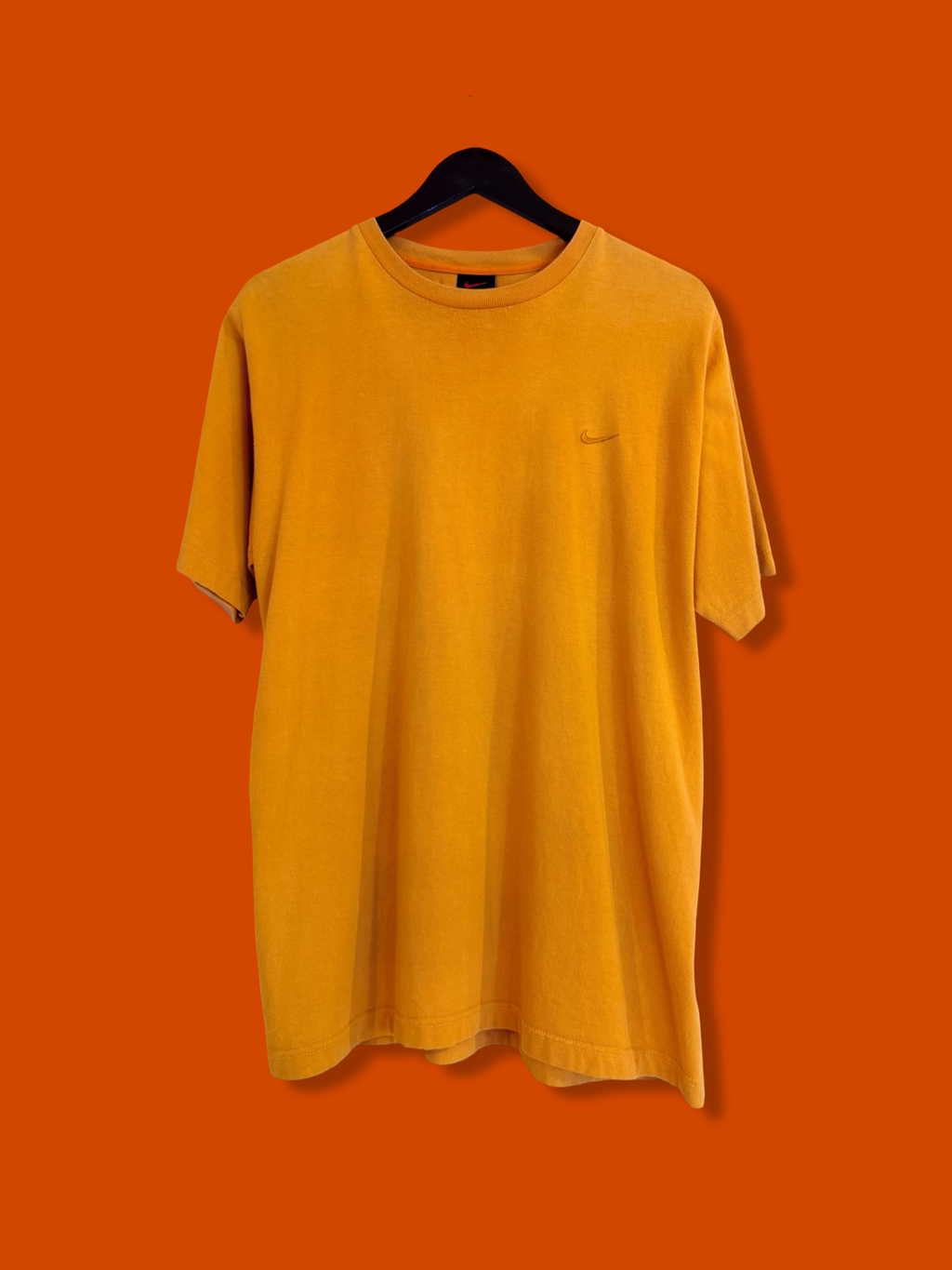 Vntg Nike Swoosh Tee (Medium)