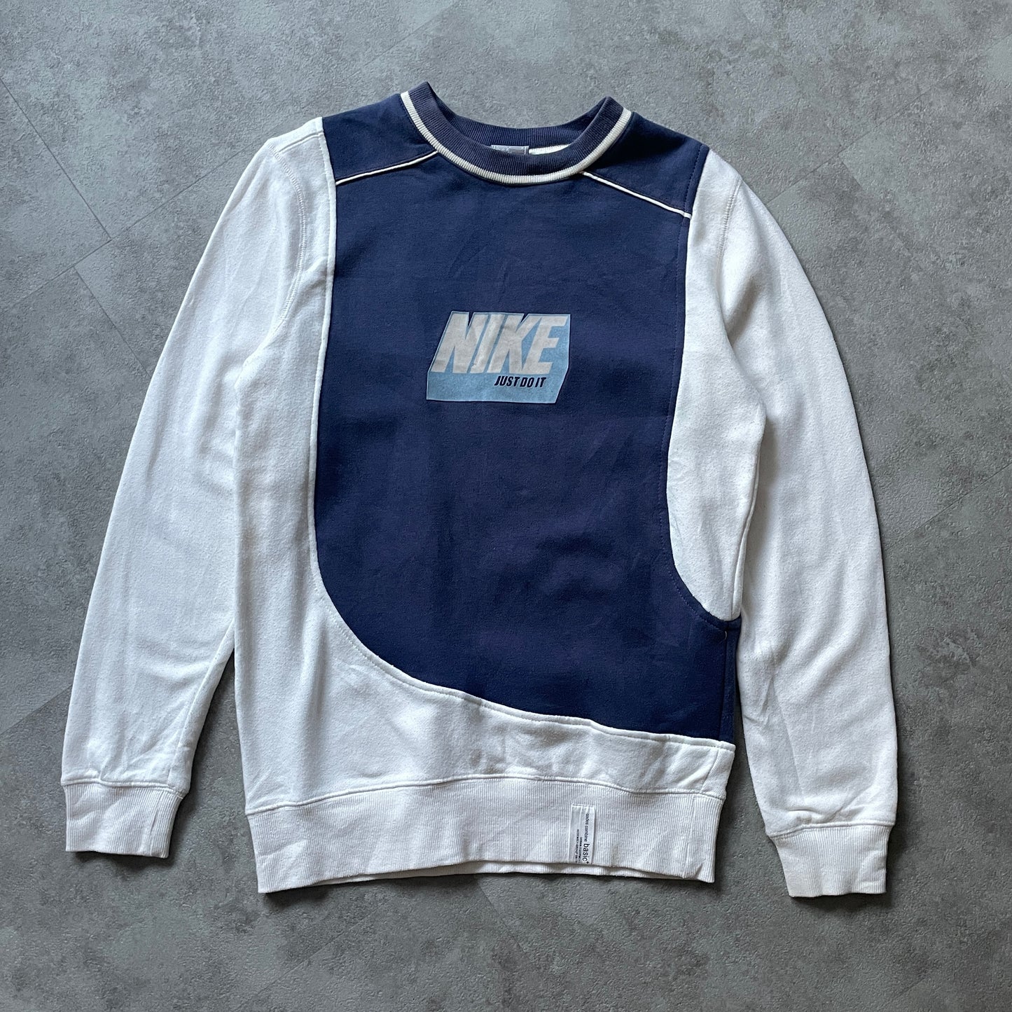 Nike Rework Crewneck (Medium fit)