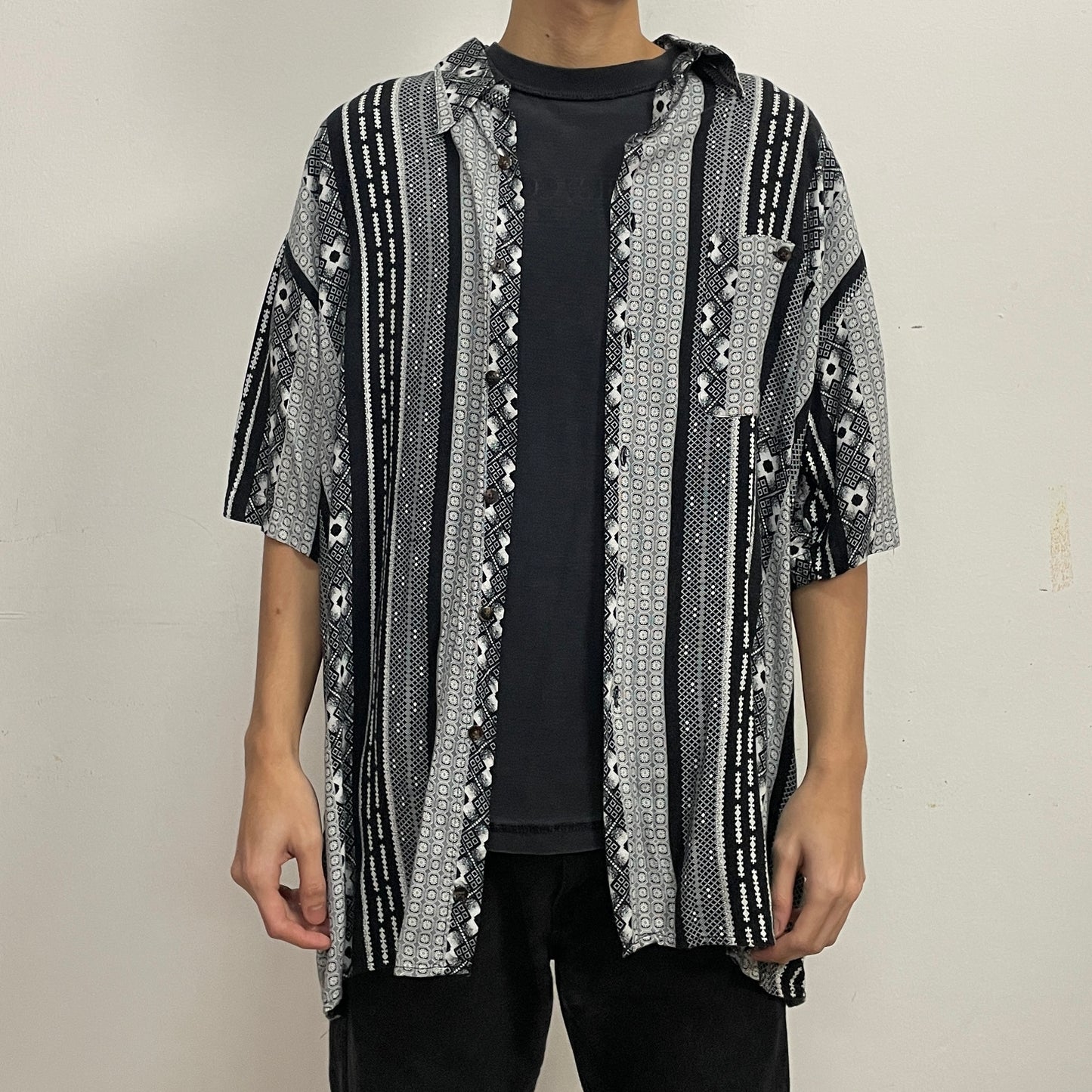 Vintage Patterned Shirt (XL)