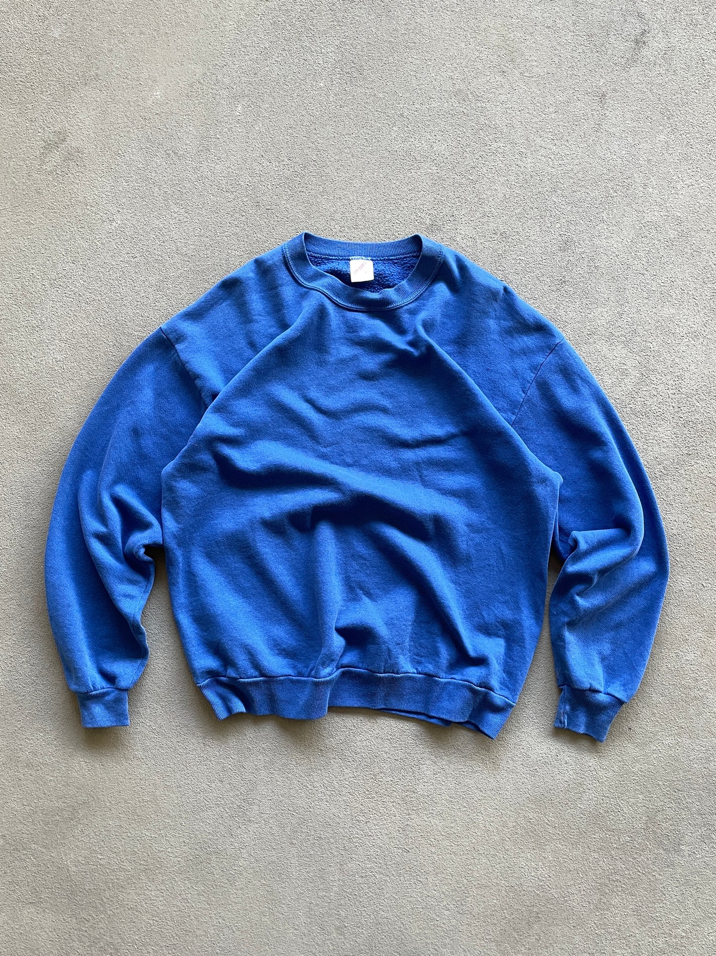 90s Royal Blue Jerzees Sweatshirt (Large) 1 pinhole non noticeable