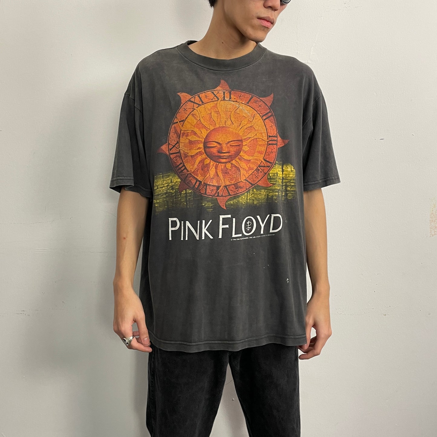 Vintage Pink Floyd Band Tee (XL) minimal paint stains